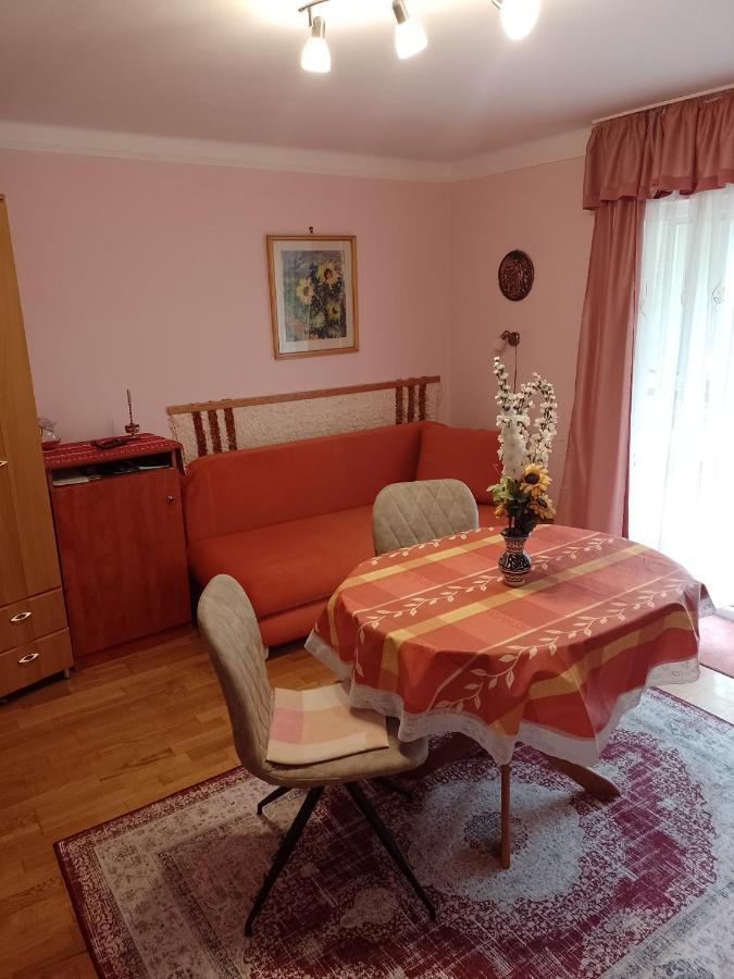 Gyoengyvirag Ueduelo - Mario Apartman Harkány Exteriör bild